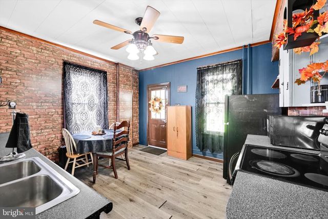 185 VIRGINIA AVE, Shenandoah, PA 17976