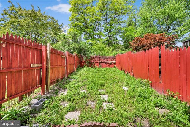 185 VIRGINIA AVE, Shenandoah, PA 17976