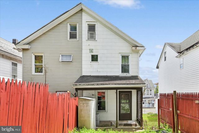 185 VIRGINIA AVE, Shenandoah, PA 17976