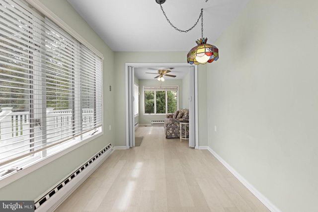 102 ASH RD, Manahawkin, NJ 08050