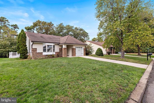 102 ASH RD, Manahawkin, NJ 08050