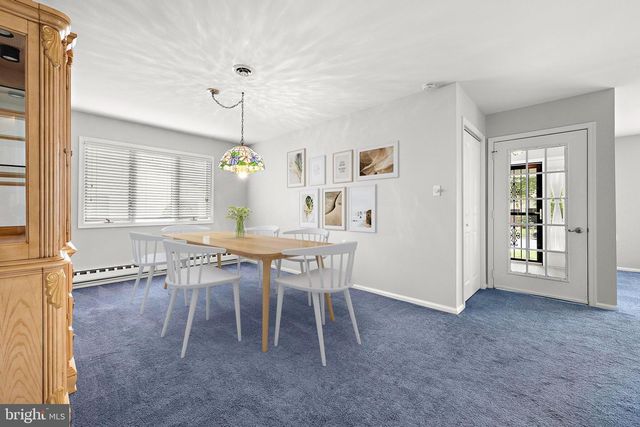 102 ASH RD, Manahawkin, NJ 08050