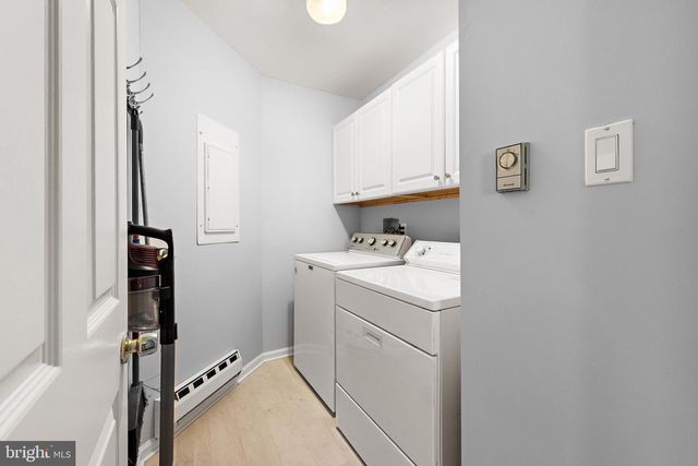 102 ASH RD, Manahawkin, NJ 08050