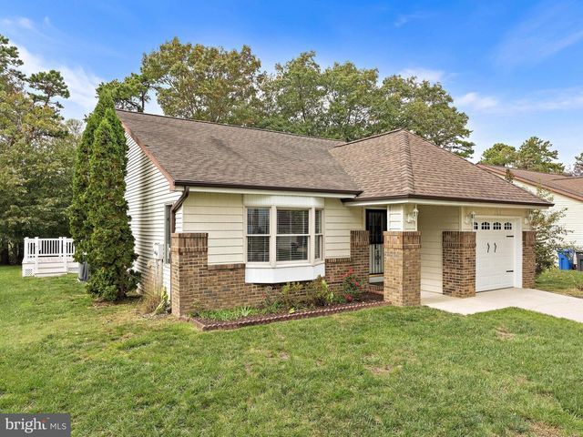 102 ASH RD, Manahawkin, NJ 08050