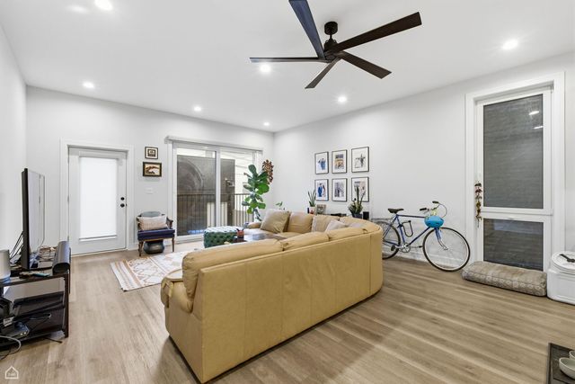 327 S Leavitt Street 1, Chicago, IL 60612