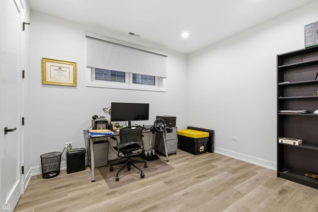 327 S Leavitt Street 1, Chicago, IL 60612
