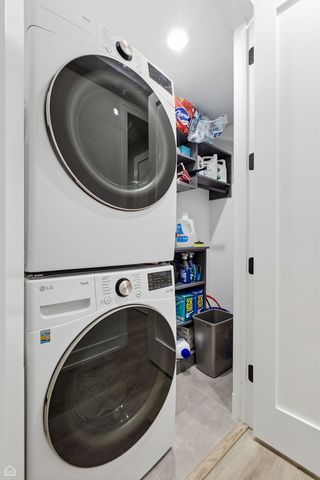 327 S Leavitt Street 1, Chicago, IL 60612