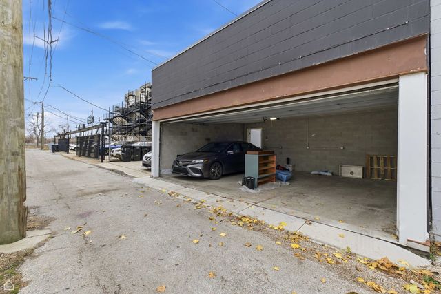 327 S Leavitt Street 1, Chicago, IL 60612