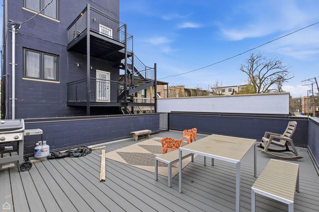 327 S Leavitt Street 1, Chicago, IL 60612