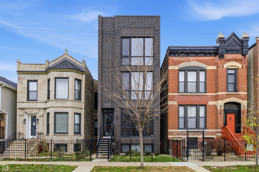 327 S Leavitt Street 1, Chicago, IL 60612