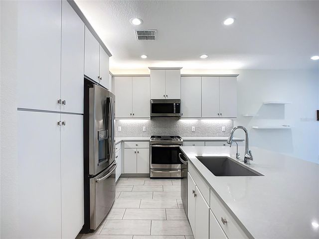 15459 SANTA POLA DRIVE, Wimauma, FL 33598