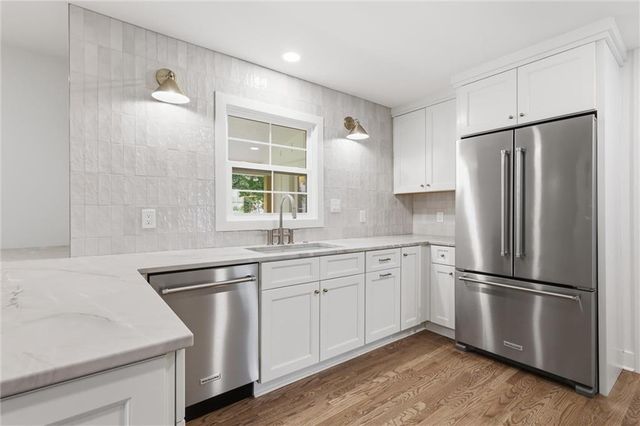 10426 Alhambra Street, Overland Park, KS 66207