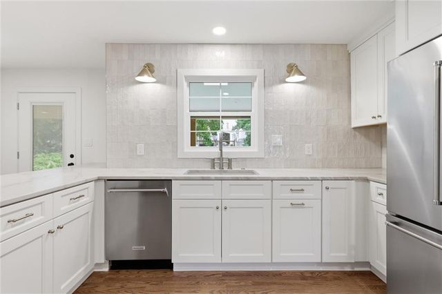 10426 Alhambra Street, Overland Park, KS 66207