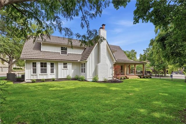 10426 Alhambra Street, Overland Park, KS 66207