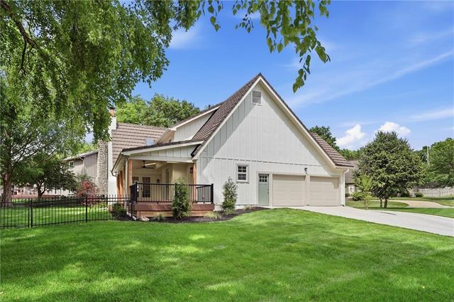 10426 Alhambra Street, Overland Park, KS 66207