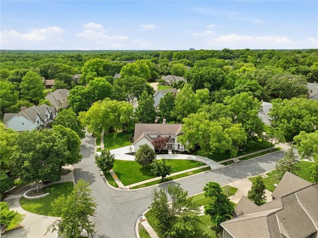 10426 Alhambra Street, Overland Park, KS 66207