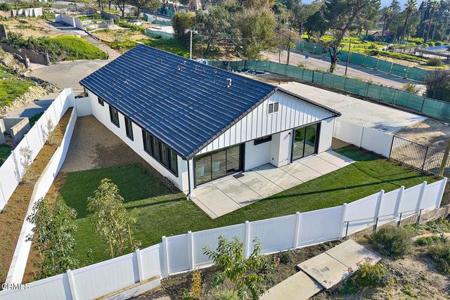 3245 Arrowhead Court, Altadena, CA 91001