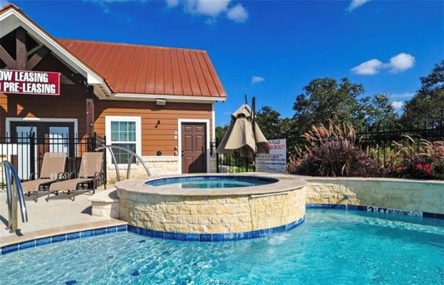 301 Southwest Parkway 338, College Station, TX 77840