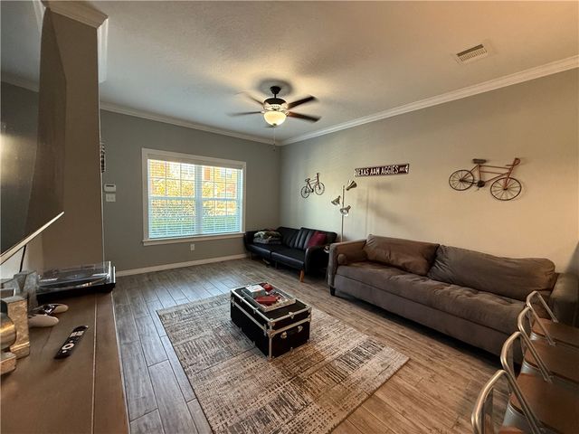 301 Southwest Parkway 338, College Station, TX 77840