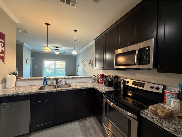 301 Southwest Parkway 338, College Station, TX 77840