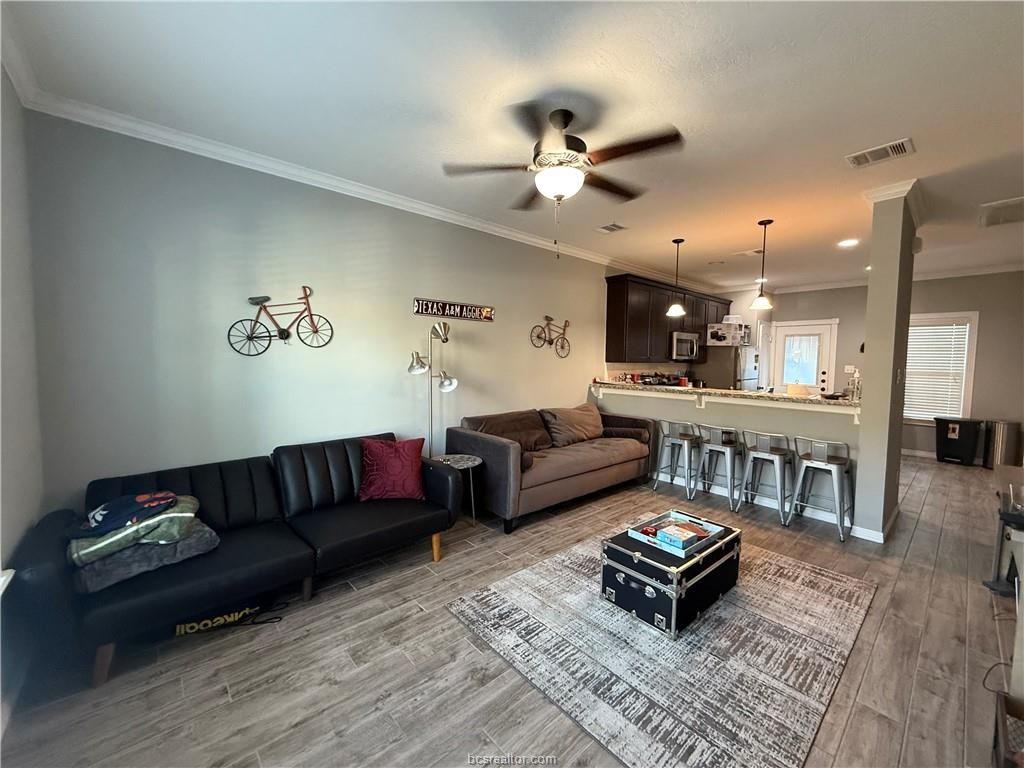 301 Southwest Parkway 338, College Station, TX 77840