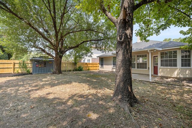 1515 Natural Bridge LN, Pflugerville, TX 78660