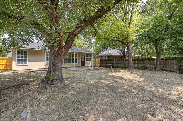 1515 Natural Bridge LN, Pflugerville, TX 78660