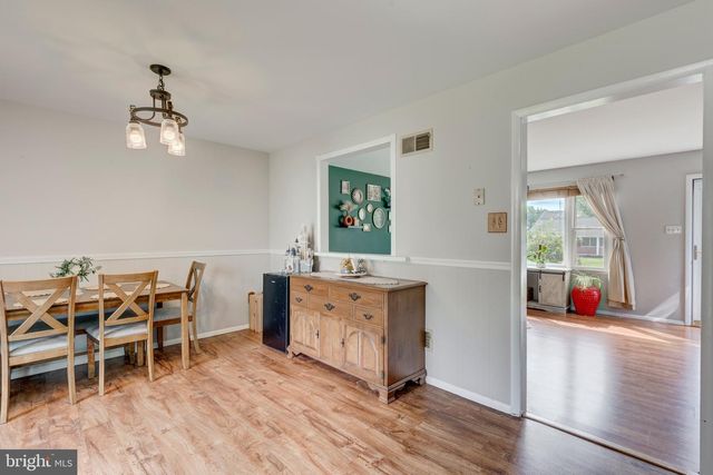 14 GARDEN LN, Hanover, PA 17331