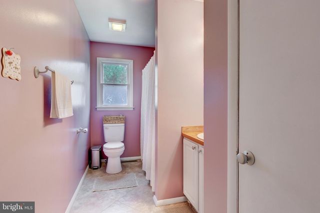 14 GARDEN LN, Hanover, PA 17331