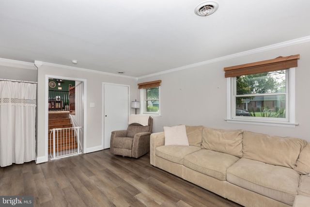 14 GARDEN LN, Hanover, PA 17331