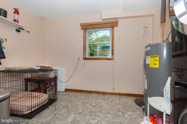 14 GARDEN LN, Hanover, PA 17331