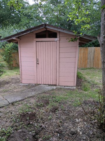 9520 Culberson Street, Dallas, TX 75227