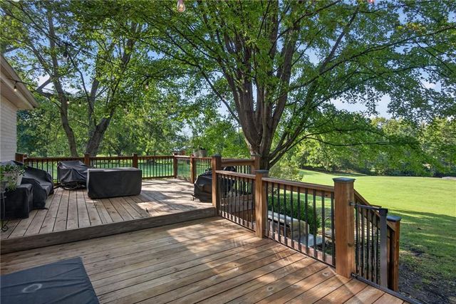 8004 E 233rd Street, Peculiar, MO 64078