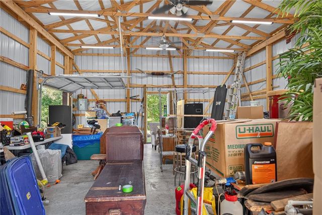 8004 E 233rd Street, Peculiar, MO 64078