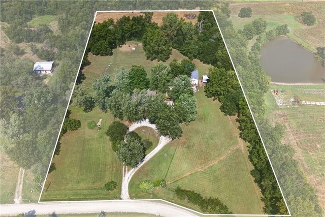 8004 E 233rd Street, Peculiar, MO 64078