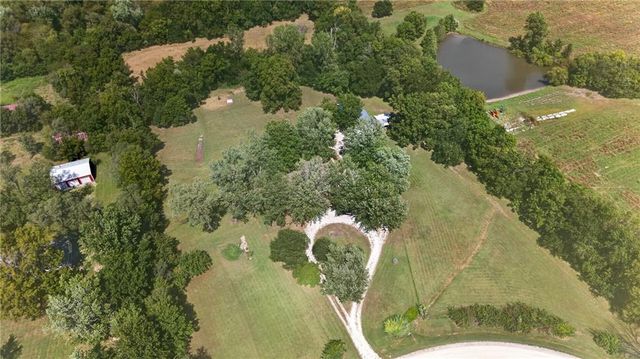 8004 E 233rd Street, Peculiar, MO 64078