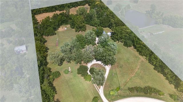 8004 E 233rd Street, Peculiar, MO 64078