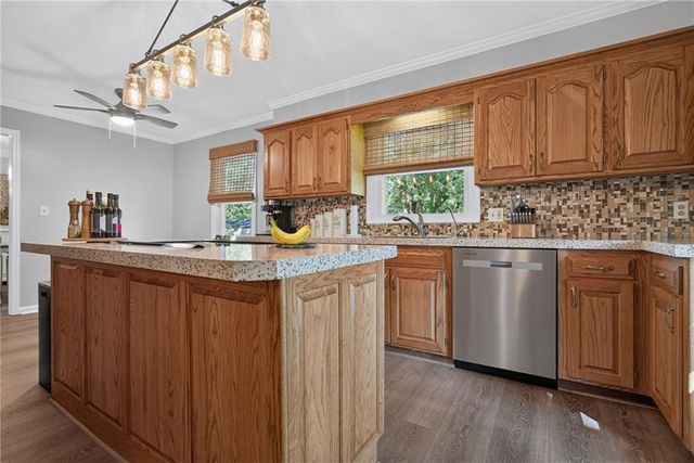 8004 E 233rd Street, Peculiar, MO 64078