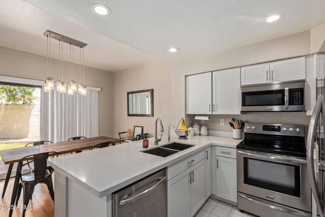 7716 S RITA Lane, Tempe, AZ 85284