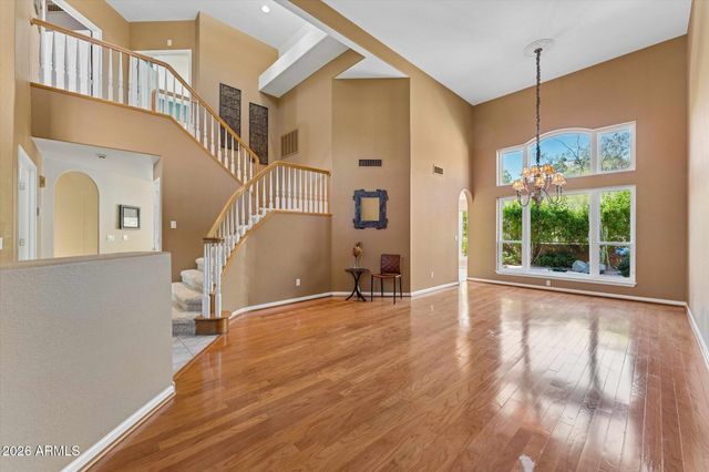 902 E MESCAL Street, Phoenix, AZ 85020