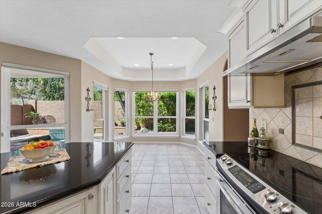 902 E MESCAL Street, Phoenix, AZ 85020