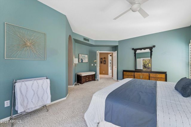 902 E MESCAL Street, Phoenix, AZ 85020