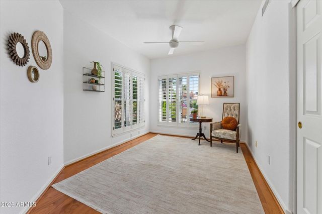 902 E MESCAL Street, Phoenix, AZ 85020