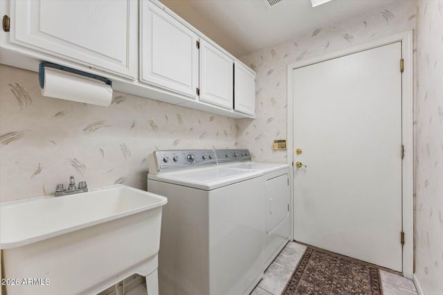 902 E MESCAL Street, Phoenix, AZ 85020