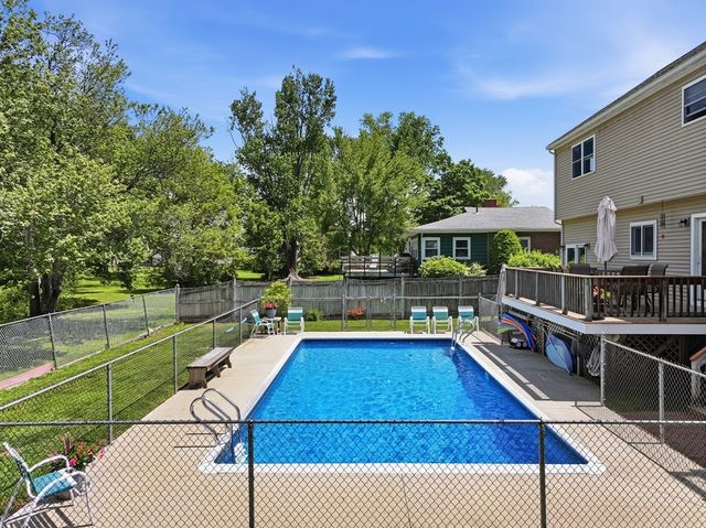 43 Ransom Rd, Framingham, MA 01702