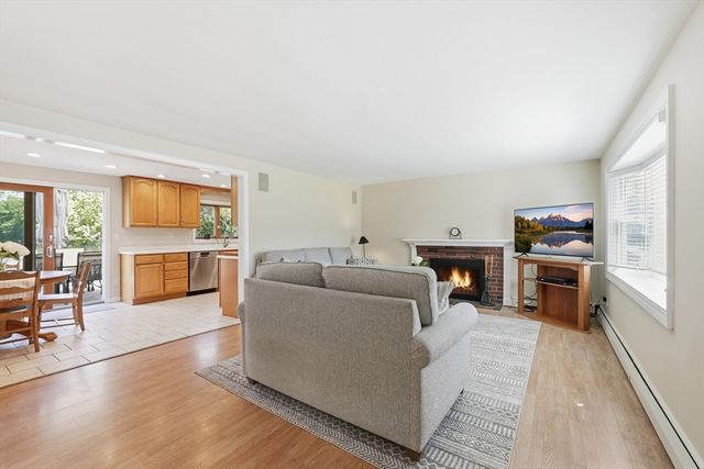 43 Ransom Rd, Framingham, MA 01702