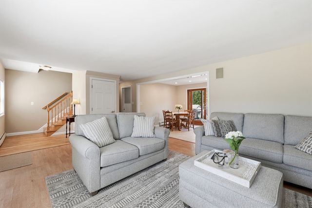 43 Ransom Rd, Framingham, MA 01702