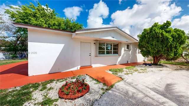 15611 SW 296th St, Homestead, FL 33033