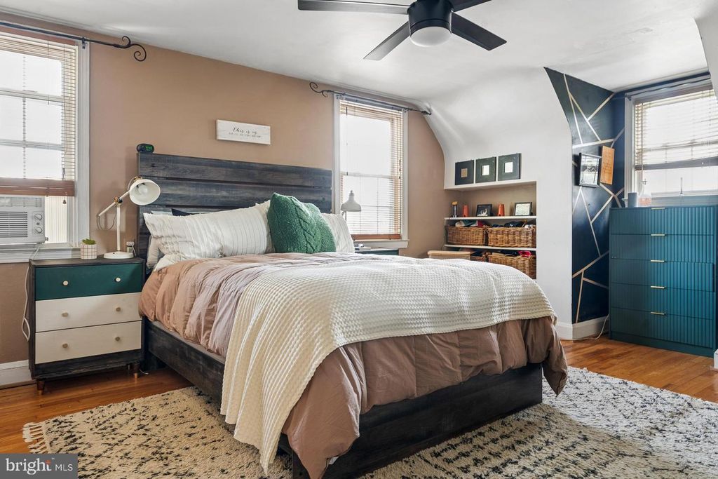 Image 13 of property listing at 4308 KENSINGTON RD, Baltimore, MD 21229