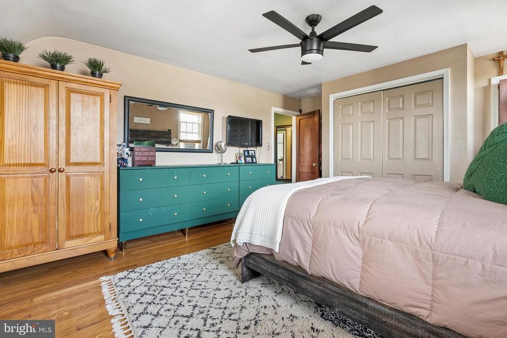 Image 14 of property listing at 4308 KENSINGTON RD, Baltimore, MD 21229